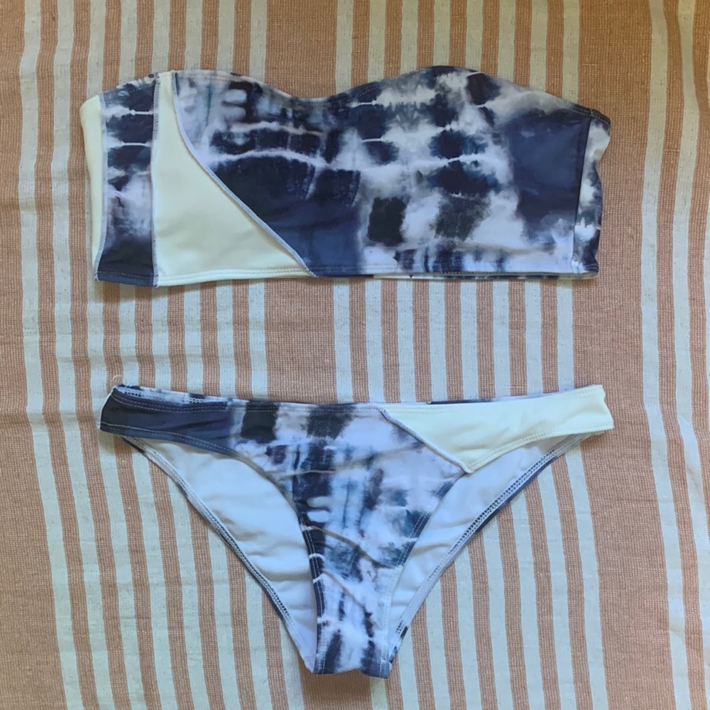 Tie die bikini swimsuit, never worn, size large!